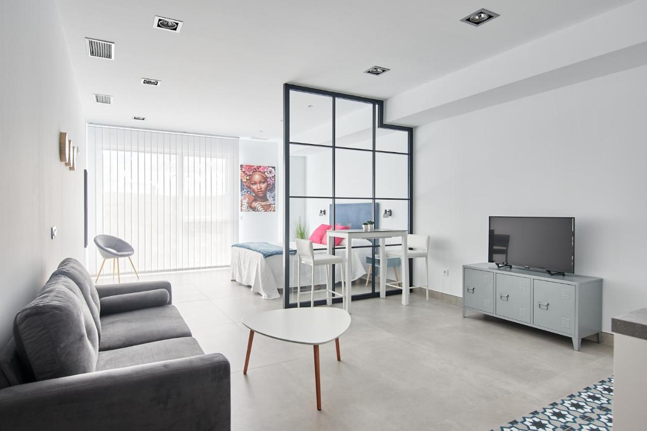 9 Nidos Centrica Suites - Nuevo Plasencia Exterior foto